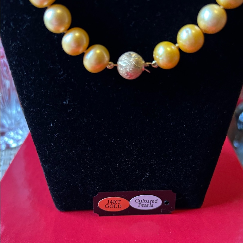 Vintage Cultured fresh water Champagne Golden Pearl Necklace. 14kt gold clasp - Picture 3 of 3